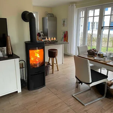 Holiday home E13 Reetdachhaus 