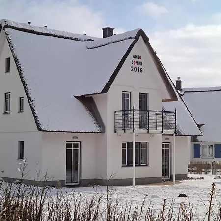 E13 Reetdachhaus 