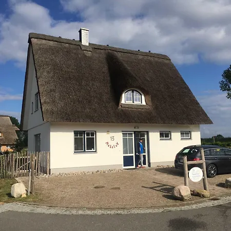 E13 Reetdachhaus 
