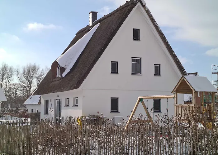 E13 Reetdachhaus 